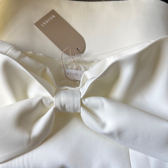 Meshki Gywneth Off Shoulder Bow Mini Dress - White NWT - Picture 7 of 7